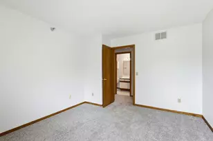 2565 Lockwood Dr, Mendota Heights, MN 55120 - Photo 24