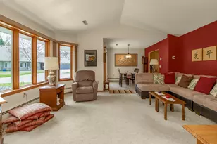 2569 Sumac Cir, White Bear Lake, MN 55110 - Photo 4