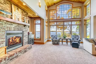 758 S Shore Drive, Detroit Lakes, MN 56501 - Photo 4
