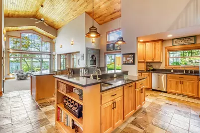 758 S Shore Drive, Detroit Lakes, MN 56501 - Photo 10