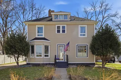 610 9th Street S, Moorhead, MN 56560 - Photo 1