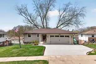 1561 11th Ave NE, Rochester, MN 55906 - Photo 32