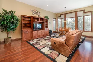105 Viking Ct, Mankato, MN 56001 - Photo 4