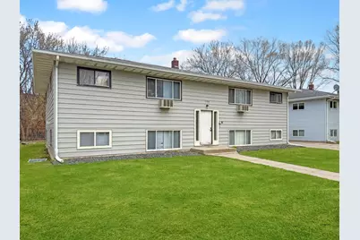 1106 18th Street S, Moorhead, MN 56560 - Photo 2