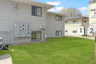1106 18th St S, Moorhead, MN 56560 - Photo 6