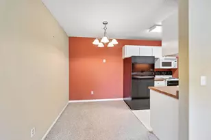 2800 Hillsboro Ave N, New Hope, MN 55427 - Photo 18