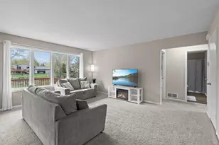 1107 Prairie Ct S, Shakopee, MN 55379 - Photo 6