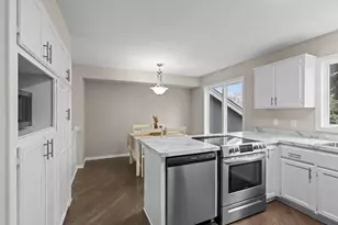 1107 Prairie Ct S, Shakopee, MN 55379 - Photo 10