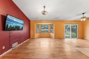 8568 Chanhassen Hills Dr S, Chanhassen, MN 55317 - Photo 6