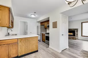 4677 Sorrell Point, Eagan, MN 55122 - Photo 4