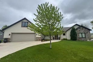 2122 37th St S, Saint Cloud, MN 56301 - Photo 2