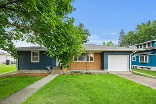 305 Main St E, New Prague, MN 56071 - Photo 8