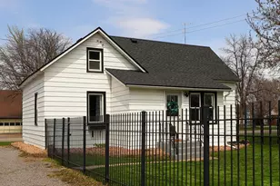 208 4th St S, Cold Spring, MN 56320 - Photo 4