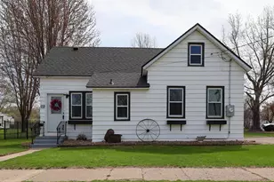 208 4th St S, Cold Spring, MN 56320 - Photo 2