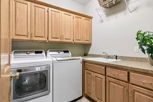 8167 Enclave Rd, Woodbury, MN 55125 - Photo 30