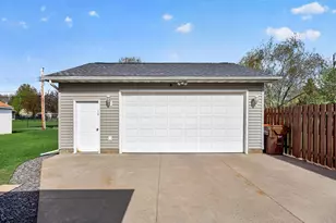 819 2nd Ave S, South Saint Paul, MN 55075 - Photo 4
