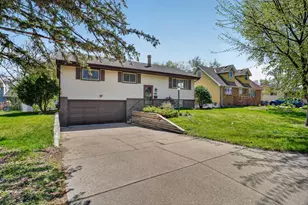 4520 Perry Ave N, Robbinsdale, MN 55422 - Photo 2
