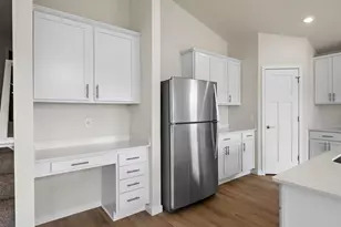 929 Spruce St N, Cambridge, MN 55008 - Photo 8