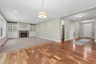 10601 Watersedge Ln, Woodbury, MN 55129 - Photo 20