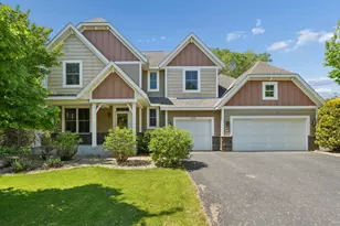 10601 Watersedge Ln, Woodbury, MN 55129 - Photo 2