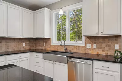 10601 Watersedge Lane, Woodbury, MN 55129 - Photo 14