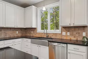 10601 Watersedge Ln, Woodbury, MN 55129 - Photo 14