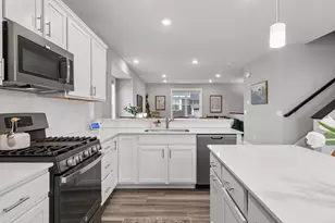 7574 38th St N, Oakdale, MN 55128 - Photo 14