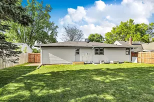 615 5th Ave SW, Hutchinson, MN 55350 - Photo 20