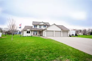 721 3rd Ave NW, Melrose, MN 56352 - Photo 2