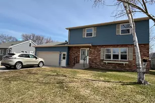 804 Crocker Ave S, Thief River Falls, MN 56701 - Photo 4