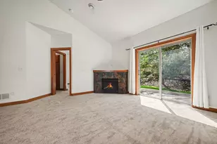 2318 Olivia Ct E, Maplewood, MN 55119 - Photo 6