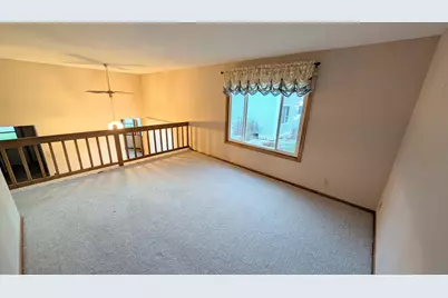 711 Cope Avenue W, Roseville, MN 55113 - Photo 4