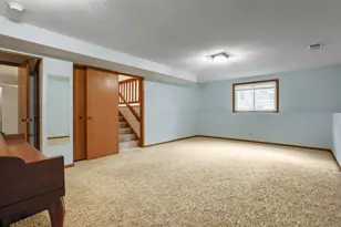711 Cope Ave W, Roseville, MN 55113 - Photo 12