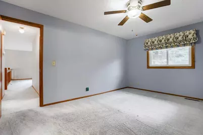 711 Cope Avenue W, Roseville, MN 55113 - Photo 16