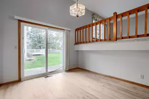 711 Cope Ave W, Roseville, MN 55113 - Photo 6