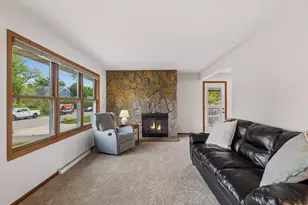 1310 Oak St W, Stillwater, MN 55082 - Photo 6