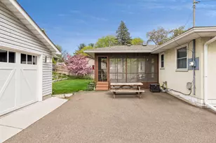 1310 Oak St W, Stillwater, MN 55082 - Photo 36