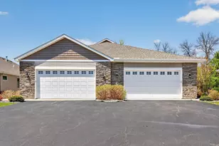 6200 Boulder Ridge Dr, Rockford, MN 55373 - Photo 2