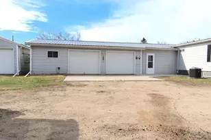 911 Hamilton Ave NE, Red Lake Falls, MN 56750 - Photo 24