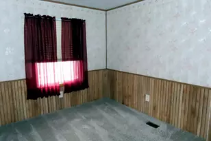 911 Hamilton Ave NE, Red Lake Falls, MN 56750 - Photo 14