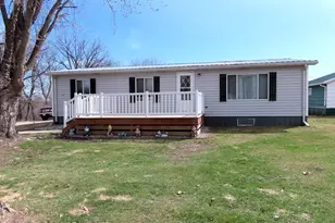 911 Hamilton Ave NE, Red Lake Falls, MN 56750 - Photo 1