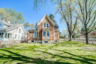 906 4th St N, Stillwater, MN 55082 - Photo 2