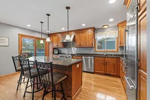 803 Newell Dr, Apple Valley, MN 55124 - Photo 12