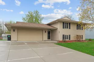 803 Newell Dr, Apple Valley, MN 55124 - Photo 2
