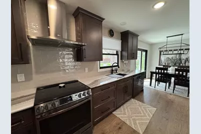 107 W James Avenue, Marshall, MN 56258 - Photo 8