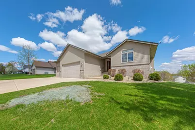 2505 Hulett Court, Faribault, MN 55021 - Photo 2