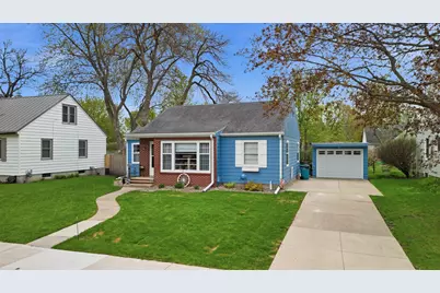 216 7th Avenue SE, Waseca, MN 56093 - Photo 1