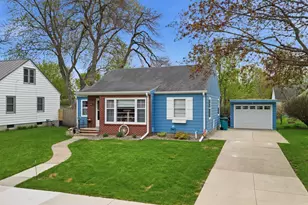216 7th Ave SE, Waseca, MN 56093 - Photo 1