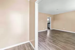 713 13th St N, Moorhead, MN 56560 - Photo 8