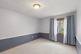 9367 Nesbitt Rd, Bloomington, MN 55437 - Photo 18